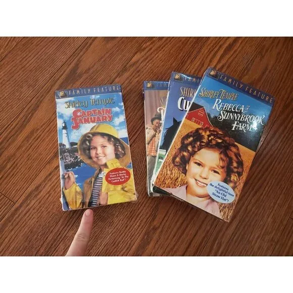 Shirley Temple VHS Tapes Lot Of 4 Curly Top Dimples Sunnybrook Farm 3 New 1 Used - Picture 5 of 5